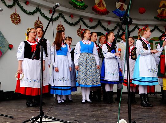 ZPiT ZL otworzył w Sopocie „Cepeliadę” i prezentował się niczym „Mazowsze”. Gigantyczna galeria zdjęć!