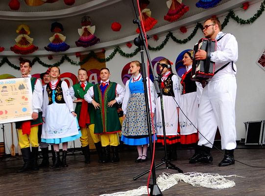 ZPiT ZL otworzył w Sopocie „Cepeliadę” i prezentował się niczym „Mazowsze”. Gigantyczna galeria zdjęć!