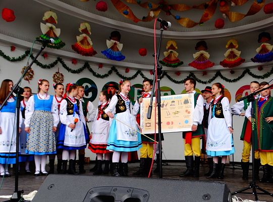 ZPiT ZL otworzył w Sopocie „Cepeliadę” i prezentował się niczym „Mazowsze”. Gigantyczna galeria zdjęć!