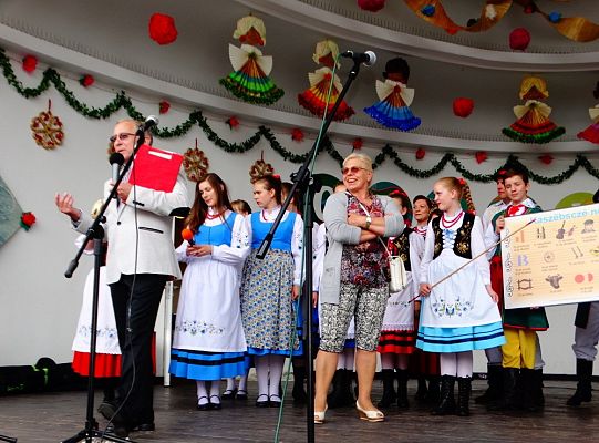 ZPiT ZL otworzył w Sopocie „Cepeliadę” i prezentował się niczym „Mazowsze”. Gigantyczna galeria zdjęć!