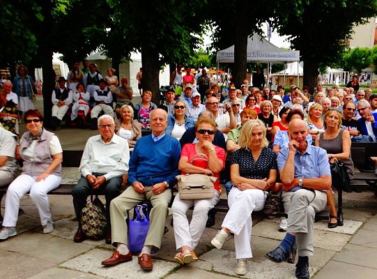 ZPiT ZL otworzył w Sopocie „Cepeliadę” i prezentował się niczym „Mazowsze”. Gigantyczna galeria zdjęć!