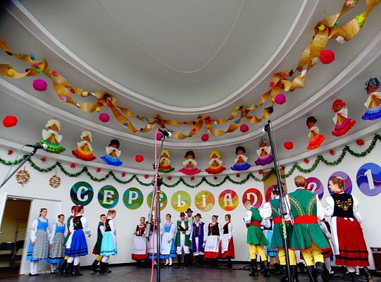 ZPiT ZL otworzył w Sopocie „Cepeliadę” i prezentował się niczym „Mazowsze”. Gigantyczna galeria zdjęć!