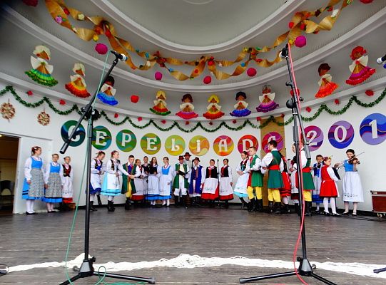 ZPiT ZL otworzył w Sopocie „Cepeliadę” i prezentował się niczym „Mazowsze”. Gigantyczna galeria zdjęć!