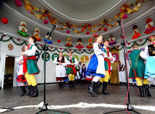 ZPiT ZL otworzył w Sopocie „Cepeliadę” i prezentował się niczym „Mazowsze”. Gigantyczna galeria zdjęć!