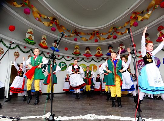 ZPiT ZL otworzył w Sopocie „Cepeliadę” i prezentował się niczym „Mazowsze”. Gigantyczna galeria zdjęć!