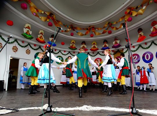 ZPiT ZL otworzył w Sopocie „Cepeliadę” i prezentował się niczym „Mazowsze”. Gigantyczna galeria zdjęć!