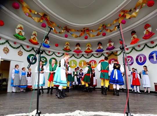 ZPiT ZL otworzył w Sopocie „Cepeliadę” i prezentował się niczym „Mazowsze”. Gigantyczna galeria zdjęć!