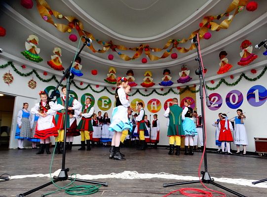 ZPiT ZL otworzył w Sopocie „Cepeliadę” i prezentował się niczym „Mazowsze”. Gigantyczna galeria zdjęć!