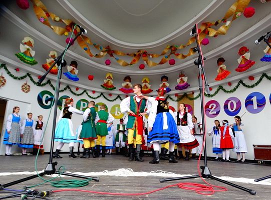 ZPiT ZL otworzył w Sopocie „Cepeliadę” i prezentował się niczym „Mazowsze”. Gigantyczna galeria zdjęć!