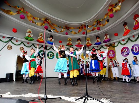 ZPiT ZL otworzył w Sopocie „Cepeliadę” i prezentował się niczym „Mazowsze”. Gigantyczna galeria zdjęć!