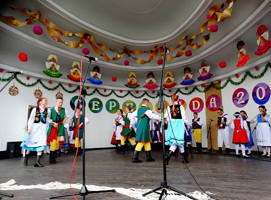 ZPiT ZL otworzył w Sopocie „Cepeliadę” i prezentował się niczym „Mazowsze”. Gigantyczna galeria zdjęć!