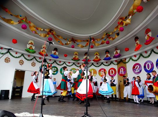 ZPiT ZL otworzył w Sopocie „Cepeliadę” i prezentował się niczym „Mazowsze”. Gigantyczna galeria zdjęć!