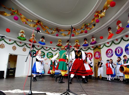 ZPiT ZL otworzył w Sopocie „Cepeliadę” i prezentował się niczym „Mazowsze”. Gigantyczna galeria zdjęć!