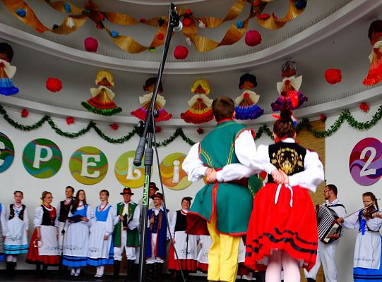 ZPiT ZL otworzył w Sopocie „Cepeliadę” i prezentował się niczym „Mazowsze”. Gigantyczna galeria zdjęć!