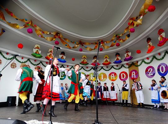 ZPiT ZL otworzył w Sopocie „Cepeliadę” i prezentował się niczym „Mazowsze”. Gigantyczna galeria zdjęć!