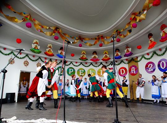 ZPiT ZL otworzył w Sopocie „Cepeliadę” i prezentował się niczym „Mazowsze”. Gigantyczna galeria zdjęć!