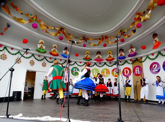 ZPiT ZL otworzył w Sopocie „Cepeliadę” i prezentował się niczym „Mazowsze”. Gigantyczna galeria zdjęć!