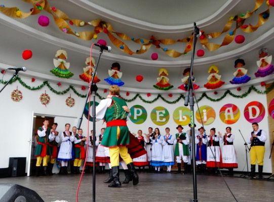 ZPiT ZL otworzył w Sopocie „Cepeliadę” i prezentował się niczym „Mazowsze”. Gigantyczna galeria zdjęć!