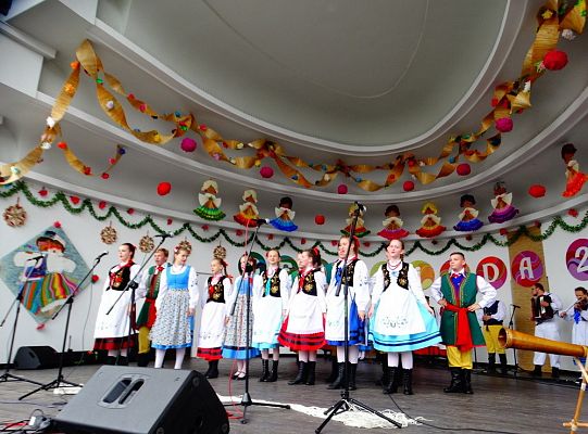 ZPiT ZL otworzył w Sopocie „Cepeliadę” i prezentował się niczym „Mazowsze”. Gigantyczna galeria zdjęć!