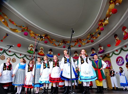 ZPiT ZL otworzył w Sopocie „Cepeliadę” i prezentował się niczym „Mazowsze”. Gigantyczna galeria zdjęć!