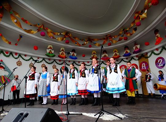 ZPiT ZL otworzył w Sopocie „Cepeliadę” i prezentował się niczym „Mazowsze”. Gigantyczna galeria zdjęć!