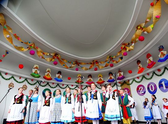 ZPiT ZL otworzył w Sopocie „Cepeliadę” i prezentował się niczym „Mazowsze”. Gigantyczna galeria zdjęć!