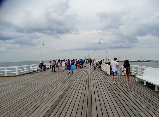 ZPiT ZL otworzył w Sopocie „Cepeliadę” i prezentował się niczym „Mazowsze”. Gigantyczna galeria zdjęć!