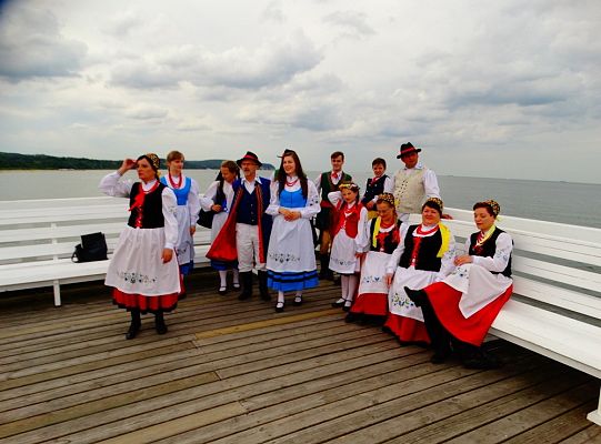 ZPiT ZL otworzył w Sopocie „Cepeliadę” i prezentował się niczym „Mazowsze”. Gigantyczna galeria zdjęć!