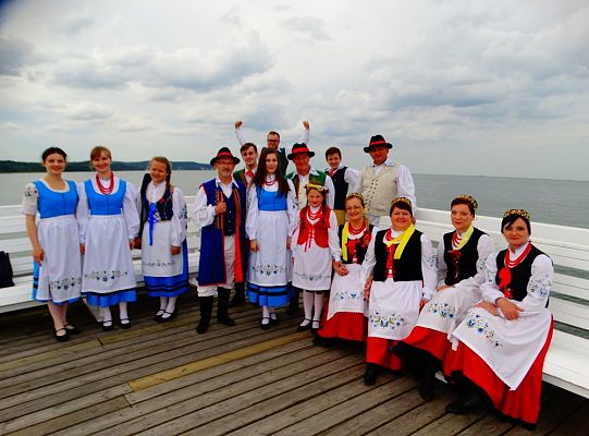 ZPiT ZL otworzył w Sopocie „Cepeliadę” i prezentował się niczym „Mazowsze”. Gigantyczna galeria zdjęć!