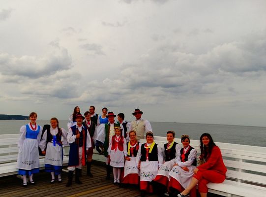 ZPiT ZL otworzył w Sopocie „Cepeliadę” i prezentował się niczym „Mazowsze”. Gigantyczna galeria zdjęć!