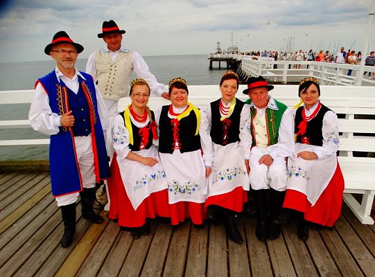 ZPiT ZL otworzył w Sopocie „Cepeliadę” i prezentował się niczym „Mazowsze”. Gigantyczna galeria zdjęć!