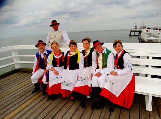 ZPiT ZL otworzył w Sopocie „Cepeliadę” i prezentował się niczym „Mazowsze”. Gigantyczna galeria zdjęć!