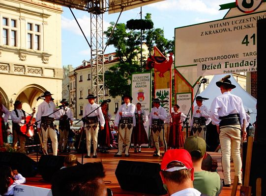 WITOME! Aby zaczarować Kraków, trzeba było ćwiczyć do występu!Zapytaj o sukces ZPiT! – pętla poznawcza