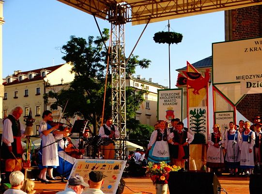 WITOME! Aby zaczarować Kraków, trzeba było ćwiczyć do występu!Zapytaj o sukces ZPiT! – pętla poznawcza