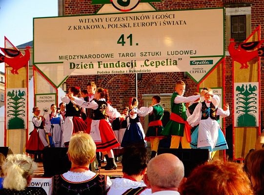 WITOME! Aby zaczarować Kraków, trzeba było ćwiczyć do występu!Zapytaj o sukces ZPiT! – pętla poznawcza