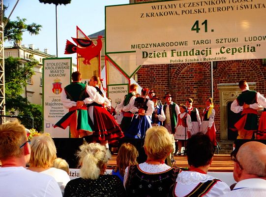 WITOME! Aby zaczarować Kraków, trzeba było ćwiczyć do występu!Zapytaj o sukces ZPiT! – pętla poznawcza