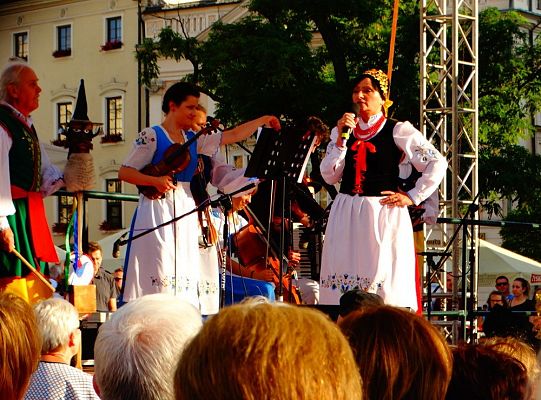 WITOME! Aby zaczarować Kraków, trzeba było ćwiczyć do występu!Zapytaj o sukces ZPiT! – pętla poznawcza