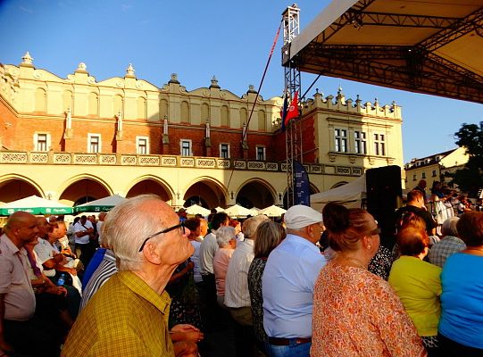 WITOME! Aby zaczarować Kraków, trzeba było ćwiczyć do występu!Zapytaj o sukces ZPiT! – pętla poznawcza
