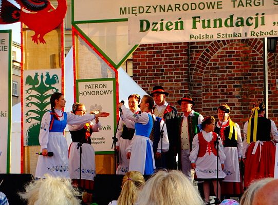 WITOME! Aby zaczarować Kraków, trzeba było ćwiczyć do występu!Zapytaj o sukces ZPiT! – pętla poznawcza