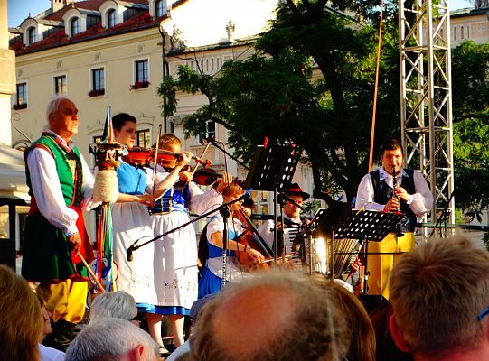 WITOME! Aby zaczarować Kraków, trzeba było ćwiczyć do występu!Zapytaj o sukces ZPiT! – pętla poznawcza