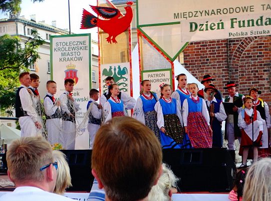 WITOME! Aby zaczarować Kraków, trzeba było ćwiczyć do występu!Zapytaj o sukces ZPiT! – pętla poznawcza