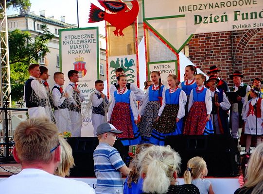 WITOME! Aby zaczarować Kraków, trzeba było ćwiczyć do występu!Zapytaj o sukces ZPiT! – pętla poznawcza