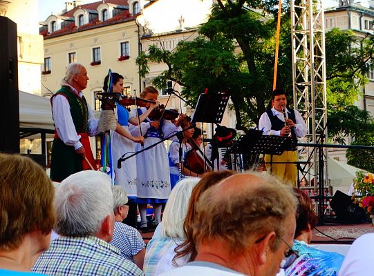 WITOME! Aby zaczarować Kraków, trzeba było ćwiczyć do występu!Zapytaj o sukces ZPiT! – pętla poznawcza