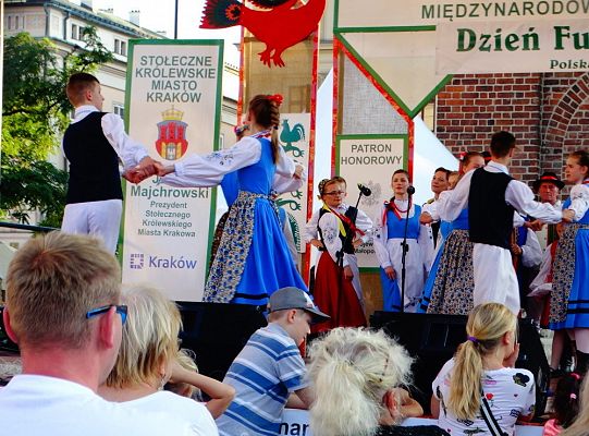 WITOME! Aby zaczarować Kraków, trzeba było ćwiczyć do występu!Zapytaj o sukces ZPiT! – pętla poznawcza