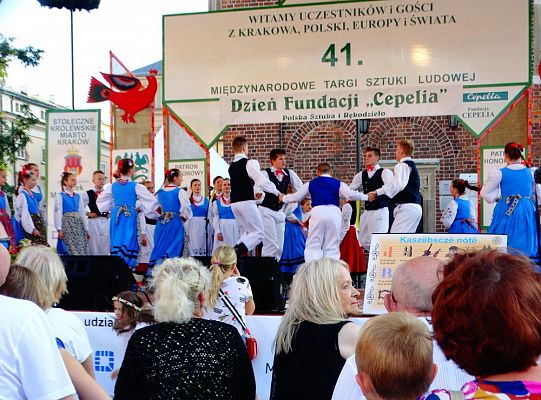 WITOME! Aby zaczarować Kraków, trzeba było ćwiczyć do występu!Zapytaj o sukces ZPiT! – pętla poznawcza