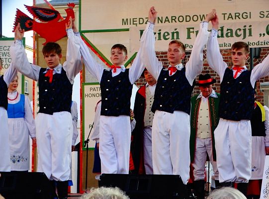 WITOME! Aby zaczarować Kraków, trzeba było ćwiczyć do występu!Zapytaj o sukces ZPiT! – pętla poznawcza