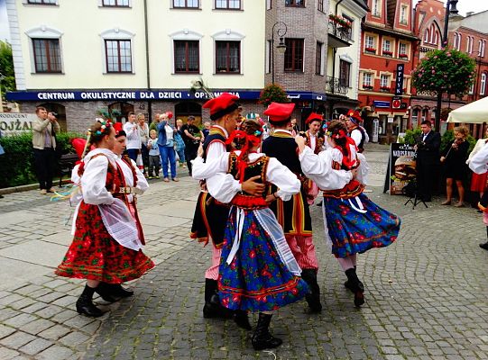 Jesteś na lęborskim „Weselu”. Dziś bawisz się razem z nami! – luka informacyjna