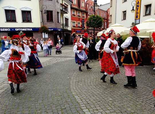 Jesteś na lęborskim „Weselu”. Dziś bawisz się razem z nami! – luka informacyjna