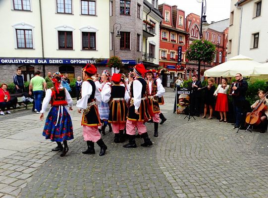 Jesteś na lęborskim „Weselu”. Dziś bawisz się razem z nami! – luka informacyjna