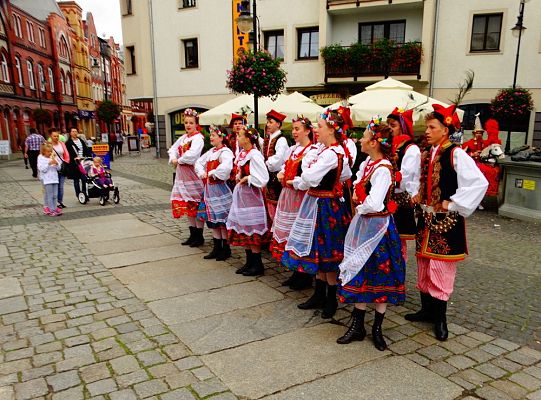 Jesteś na lęborskim „Weselu”. Dziś bawisz się razem z nami! – luka informacyjna